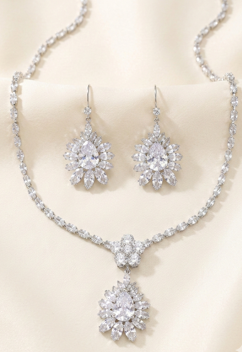 Elaris Diamond Drop Necklace Set