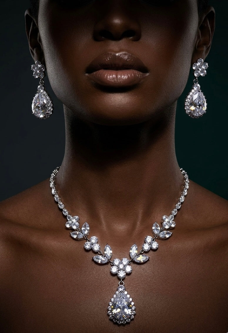 The Frost Radiance Necklace Set