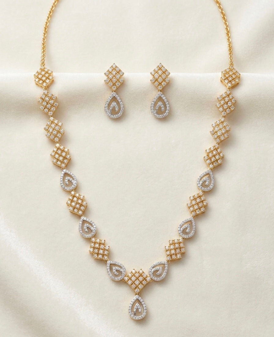 Veloura Spark Necklace