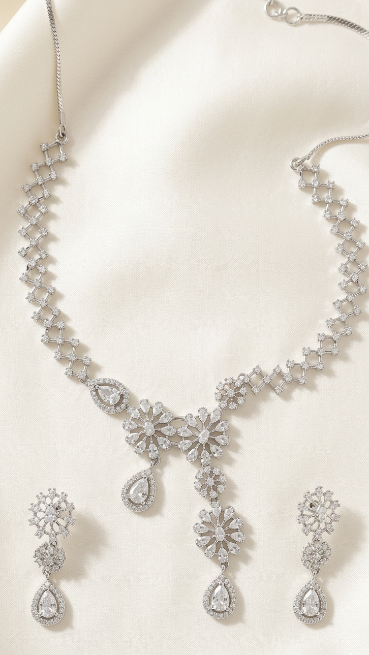 Elaris Envy Necklace Set