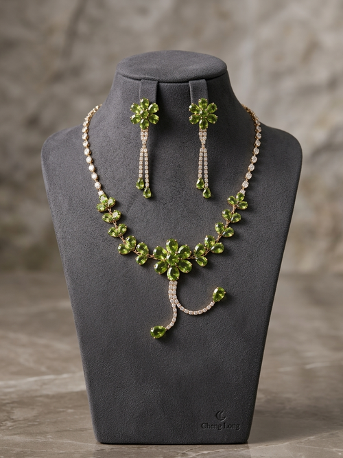 Emerald Blossom Necklace Set